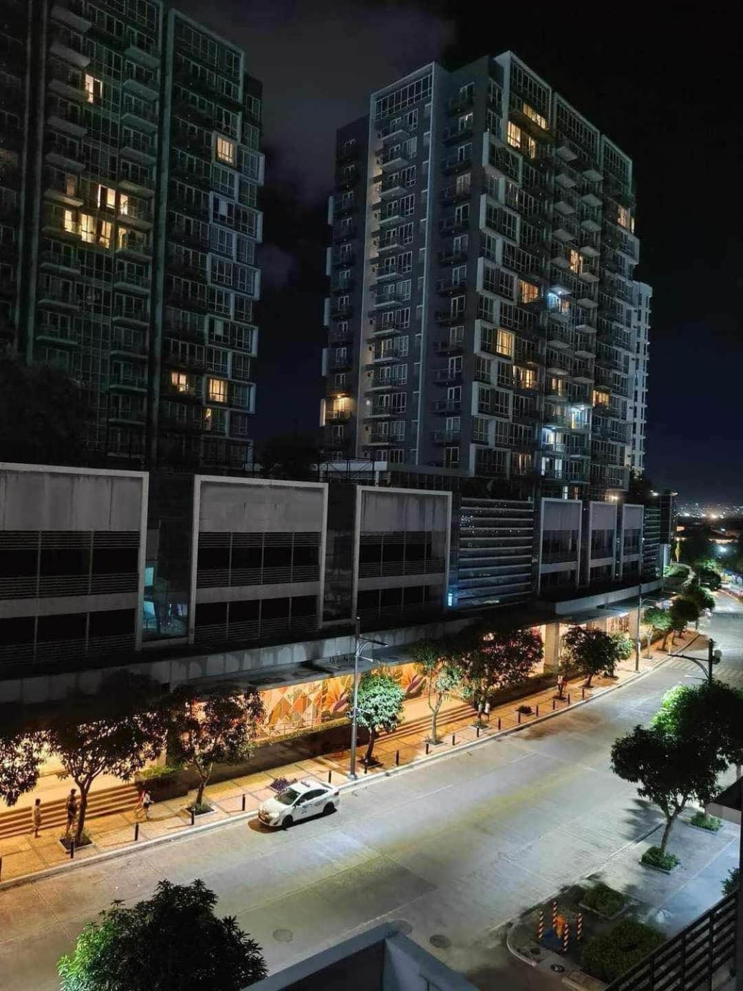 Modern And Cozy One Manchester Place In Mactan Newtown Apartment Lapu-Lapu City Exterior photo