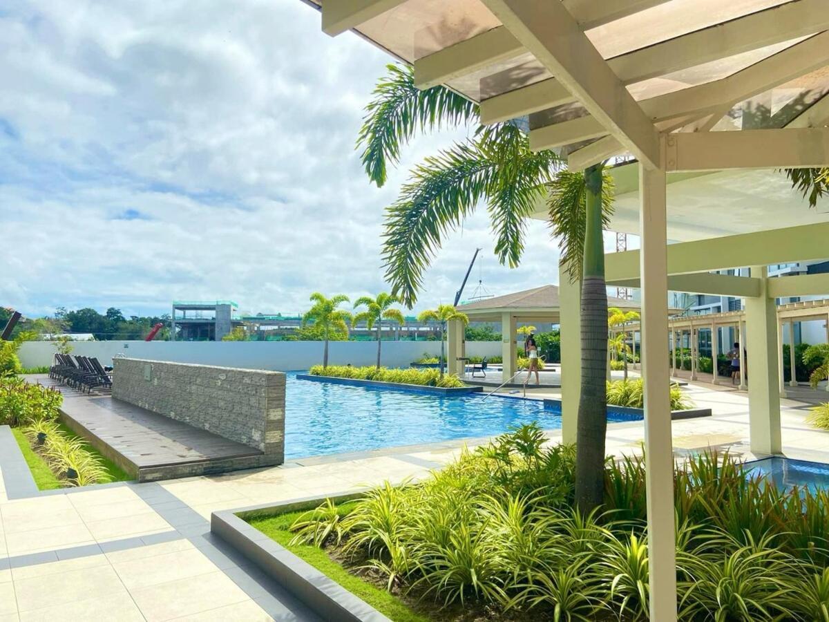 Modern And Cozy One Manchester Place In Mactan Newtown Apartment Lapu-Lapu City Exterior photo