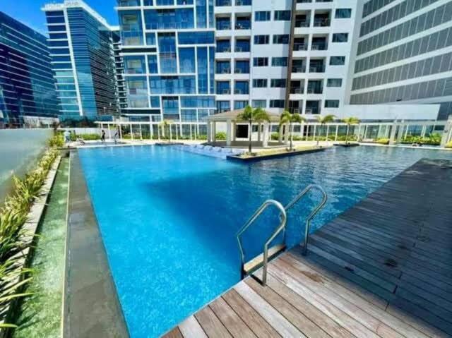 Modern And Cozy One Manchester Place In Mactan Newtown Apartment Lapu-Lapu City Exterior photo